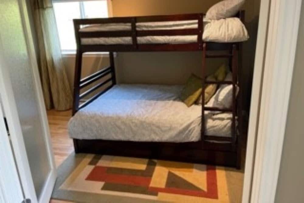 Photo of Bedroom in Plaisance