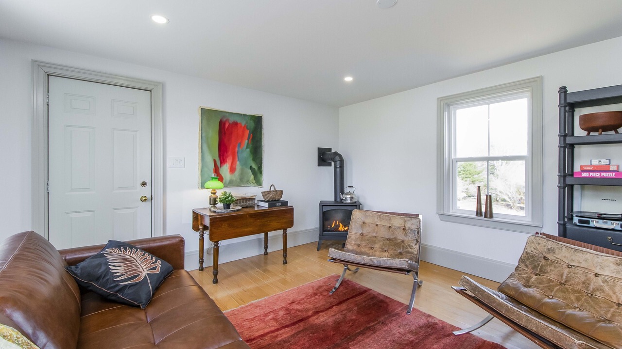 Photo of Livingroom in Saint Mary's