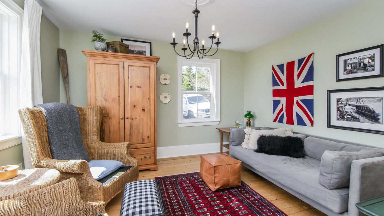 Photo of Livingroom in Saint Mary's