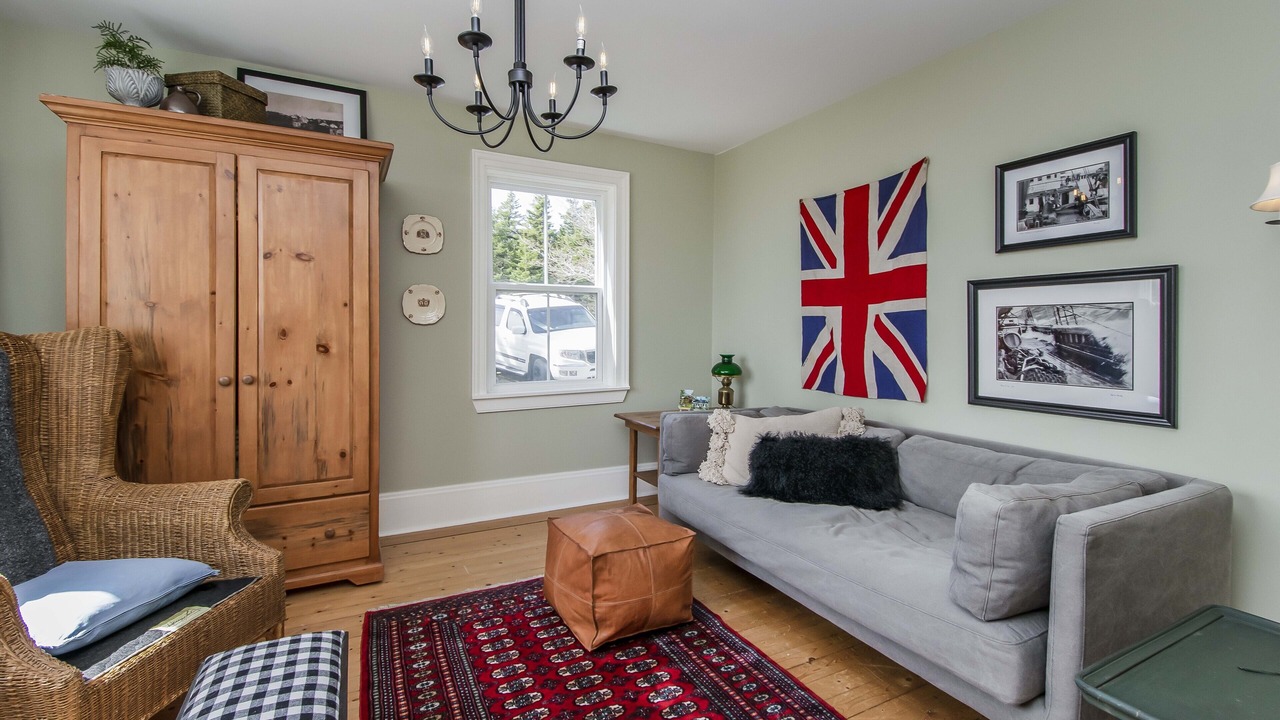 Photo of Livingroom in Saint Mary's