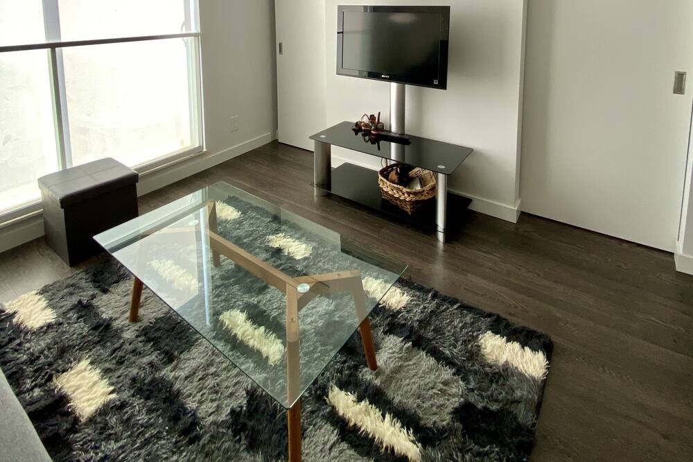 Photo of Livingroom in Downtown Eastside