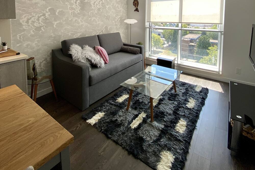 Photo of Livingroom in Downtown Eastside