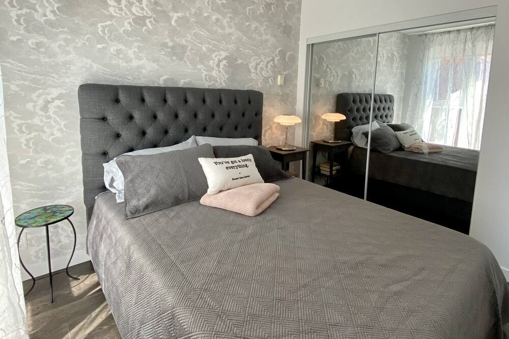 Photo of Bedroom in Downtown Eastside