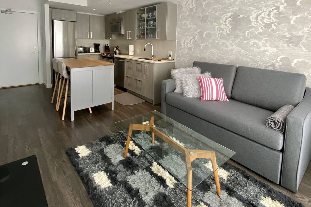 Photo of Livingroom in Downtown Eastside