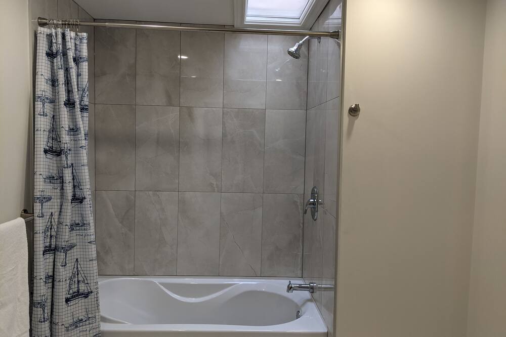Photo of Bathroom in Lachine