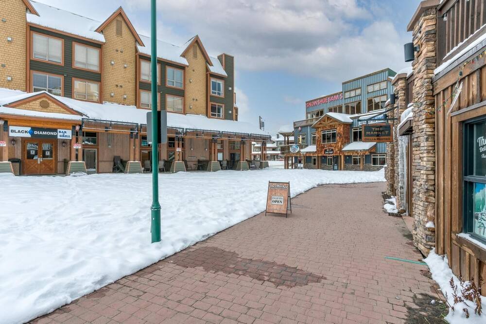 Photo of Outdoor in Snow Pine Estates
