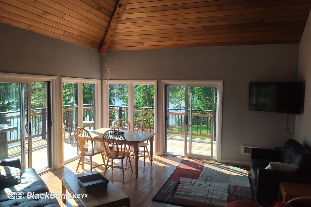 Photo of Livingroom in Mapleton