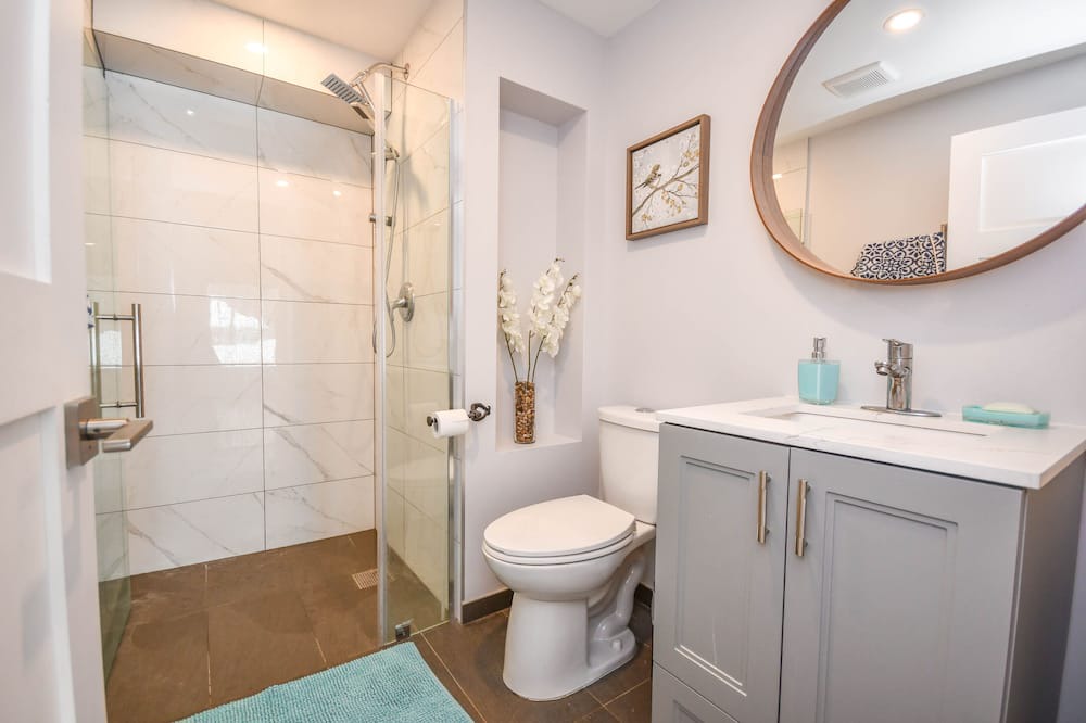 Photo of Bathroom in Tiny