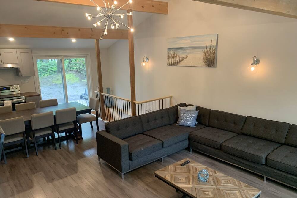 Photo of Livingroom in Tiny