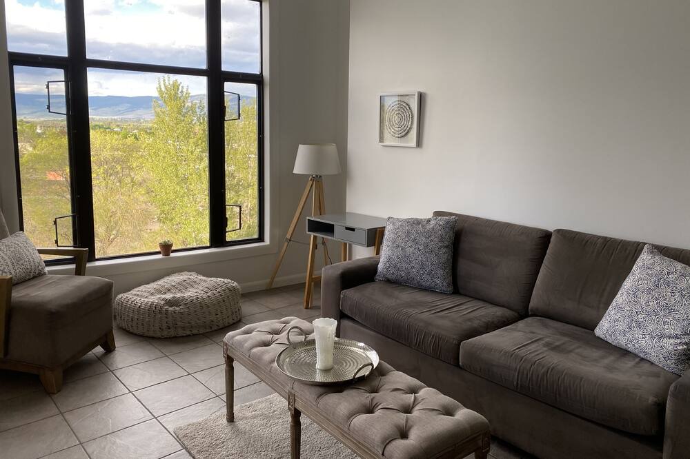 Photo of Livingroom in Southwest Mission