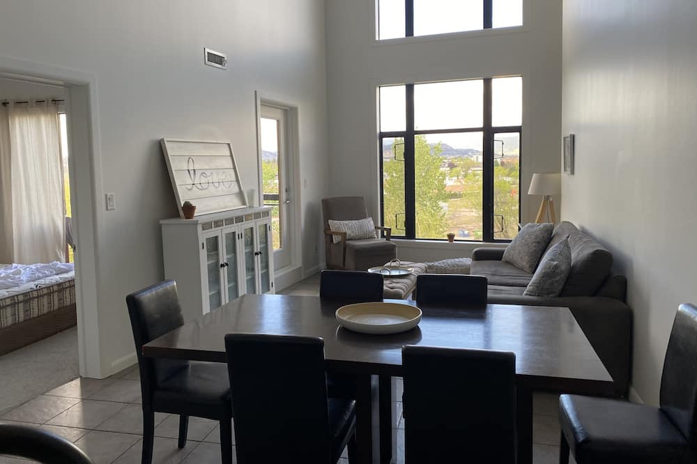 Photo of Livingroom in Southwest Mission
