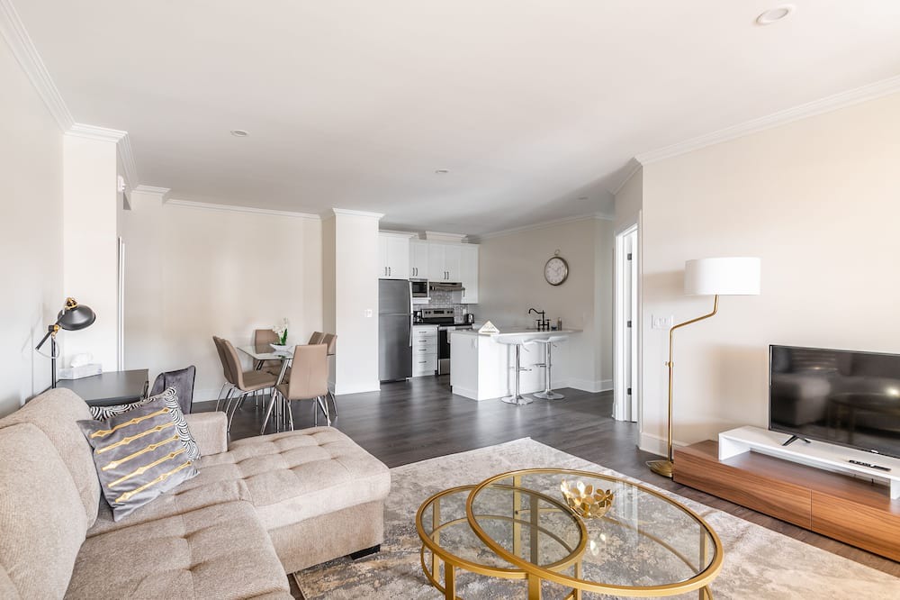 Photo of Livingroom in Smiths Falls