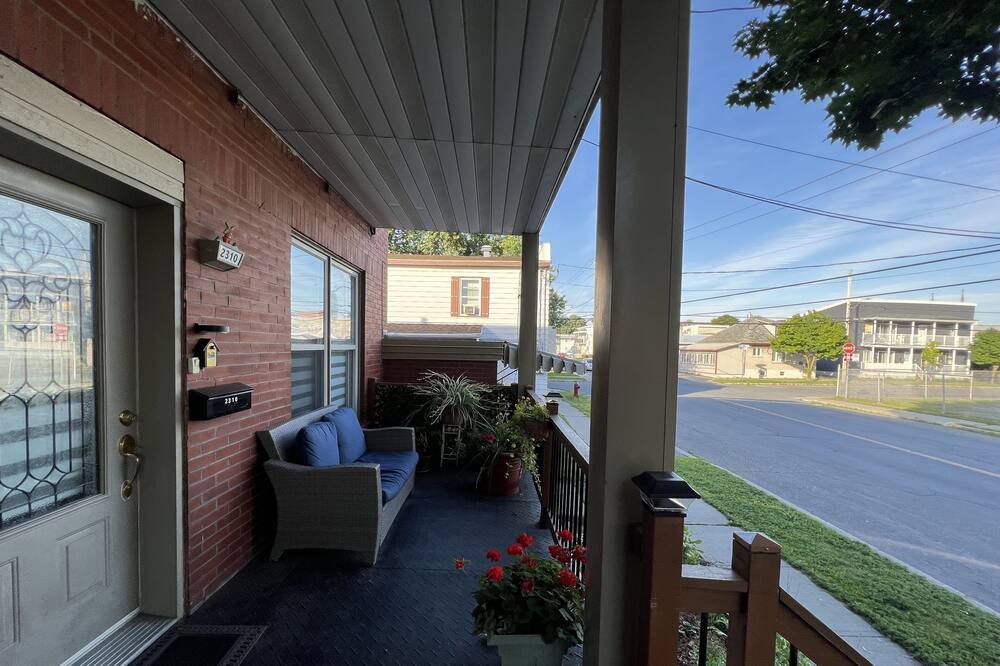 Photo of Patio Balcony in Les Maskoutains Regional County Municipality