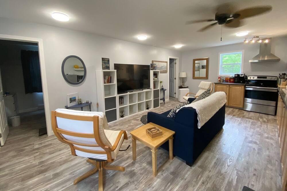 Photo of Livingroom in Victoria Subd. A