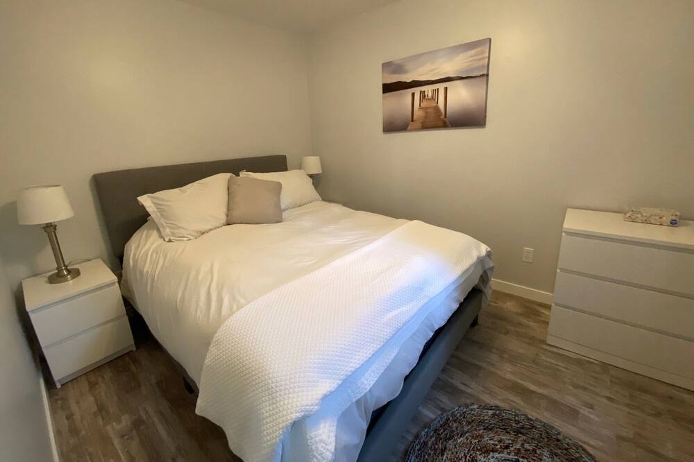 Photo of Bedroom in Victoria Subd. A