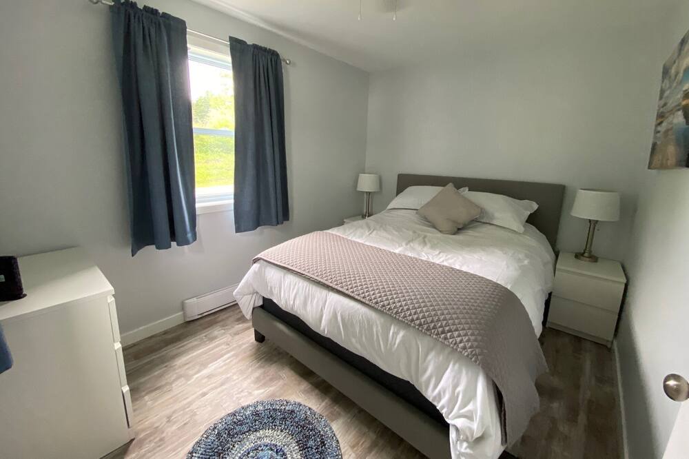 Photo of Bedroom in Victoria Subd. A