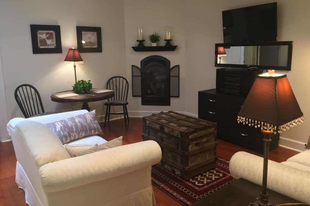 Photo of Livingroom in Cobble Hill
