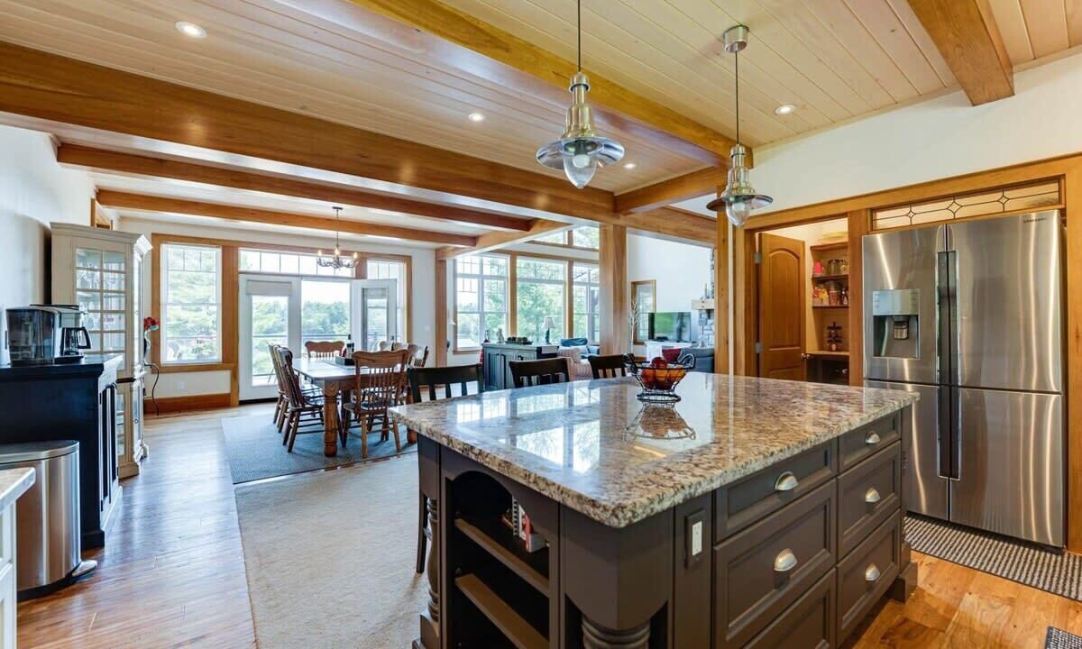 Photo of Kitchen in Gravenhurst