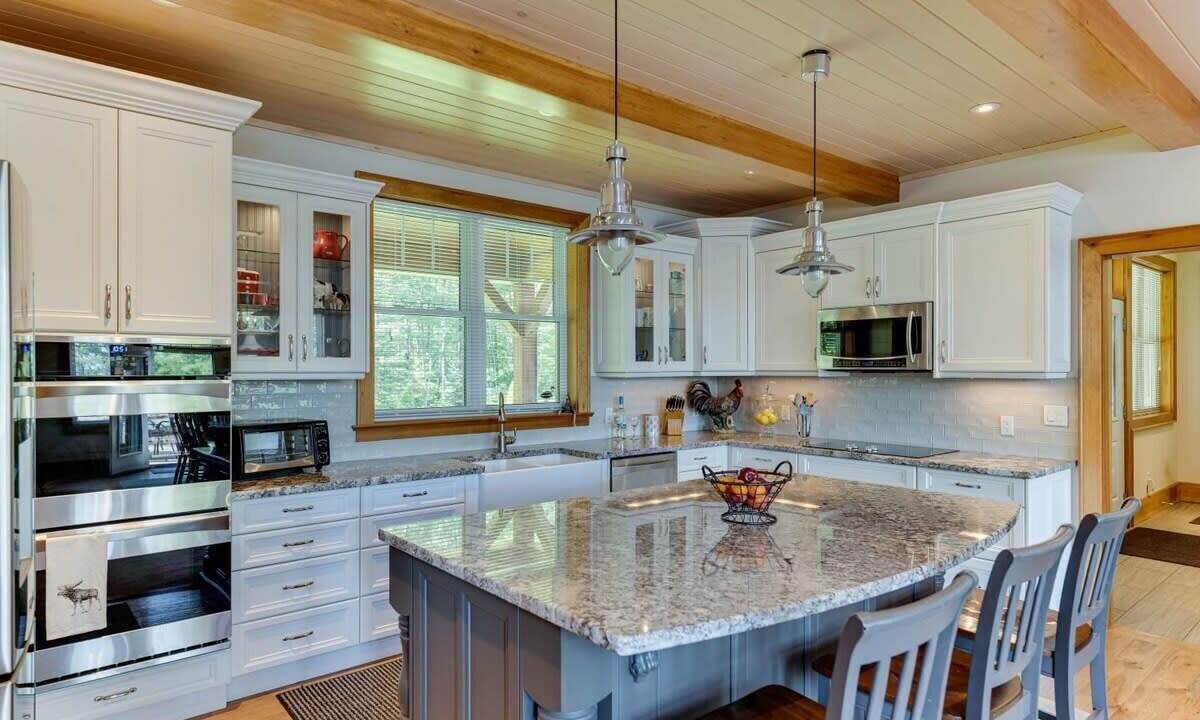 Photo of Kitchen in Gravenhurst