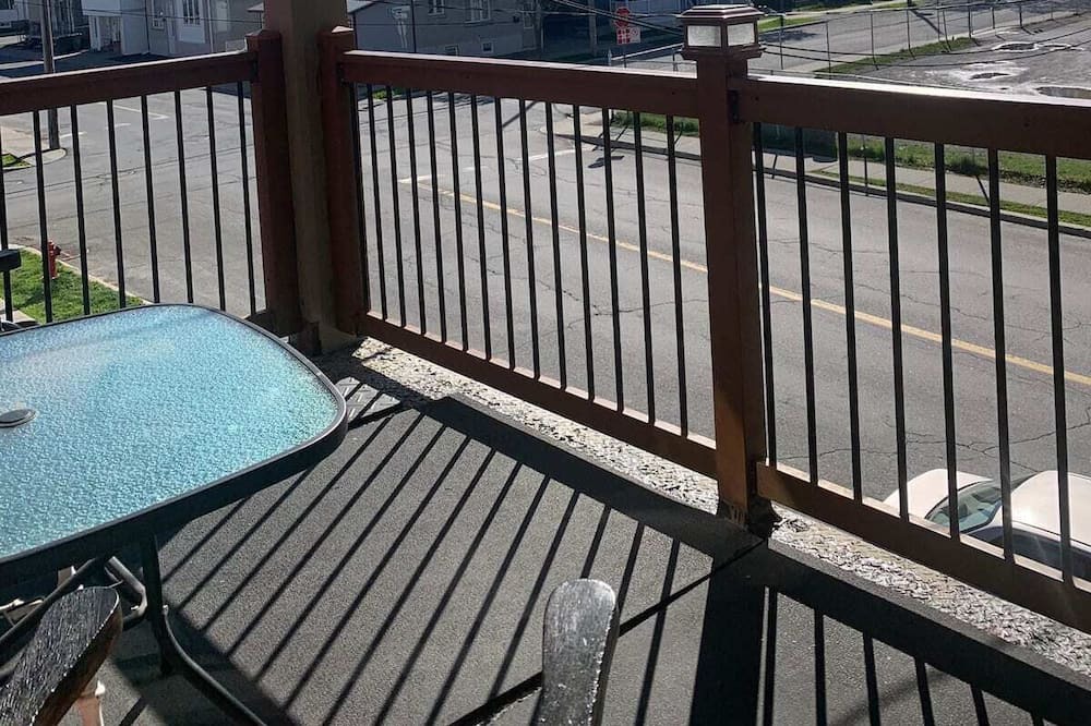 Photo of Patio Balcony in Les Maskoutains Regional County Municipality