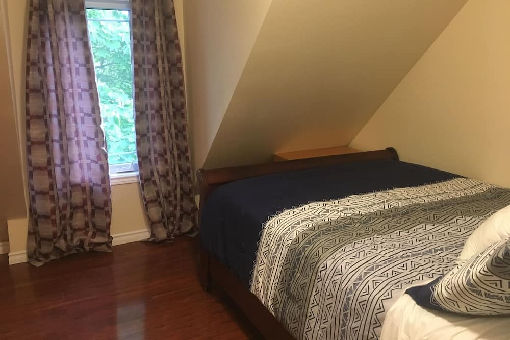 Photo of Bedroom in Acton