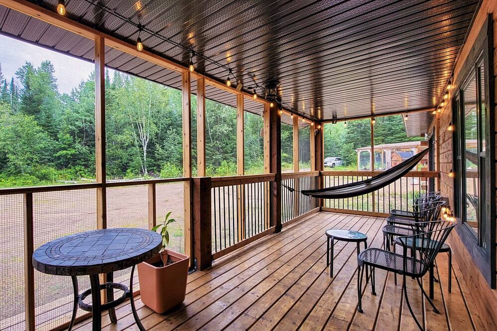 Photo of Patio Balcony in Hastings Highlands