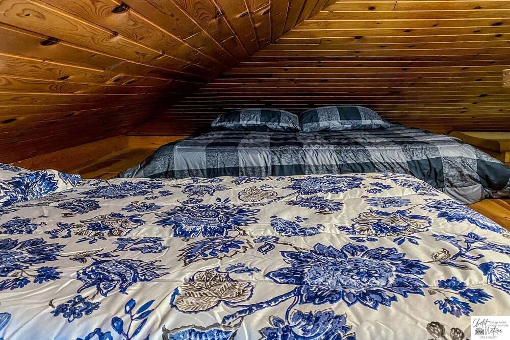 Photo of Bedroom in Mont-Saint-Michel