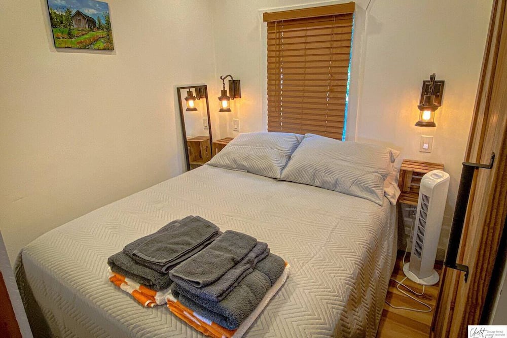 Photo of Bedroom in Mont-Saint-Michel