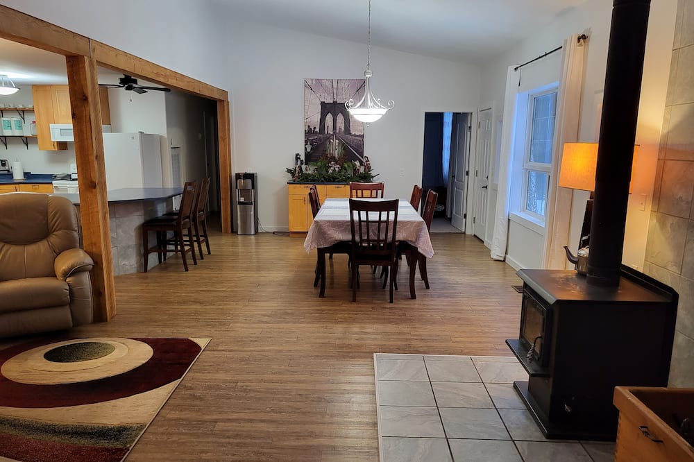 Photo of Livingroom in Blind Bay