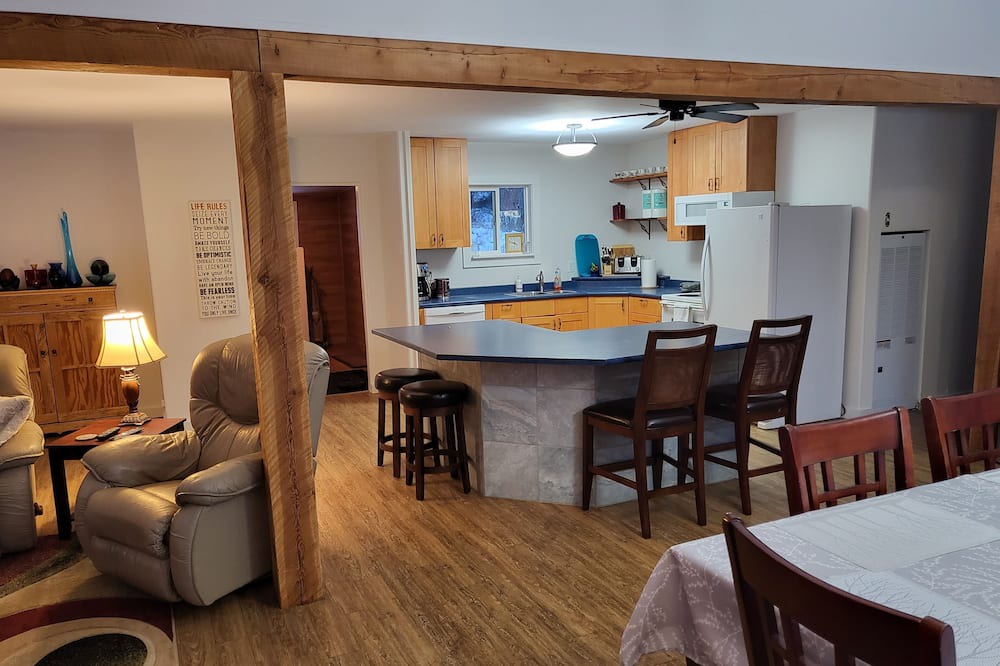 Photo of Livingroom in Blind Bay
