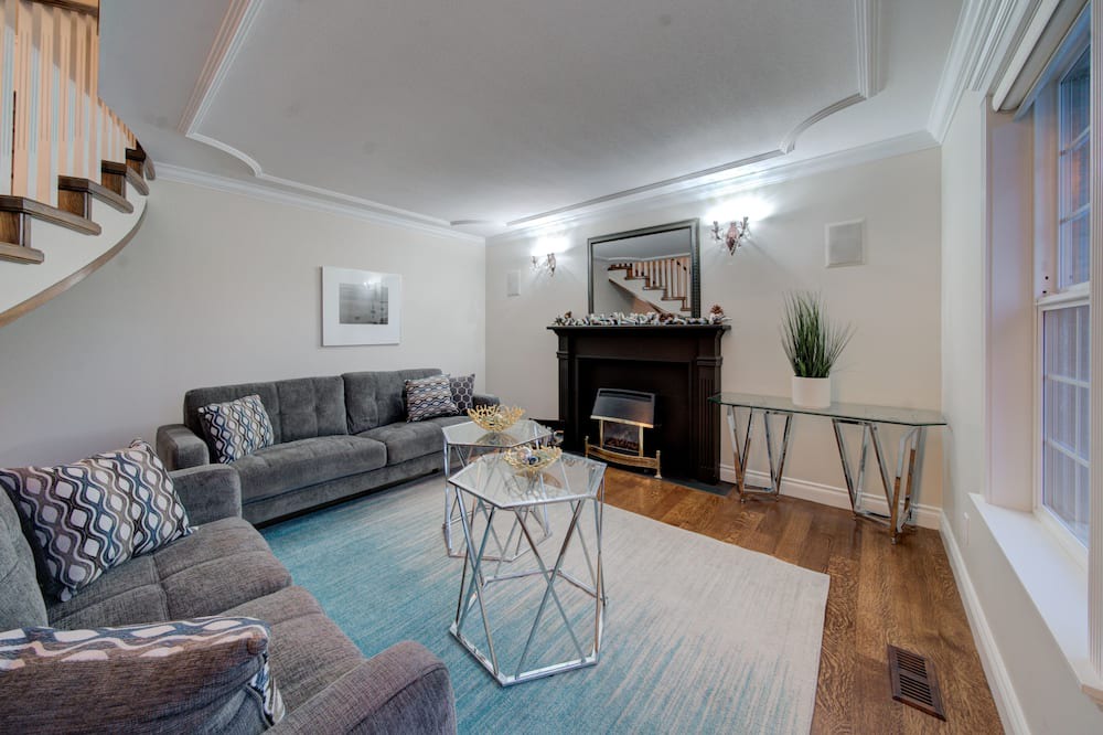 Photo of Livingroom in Bradner