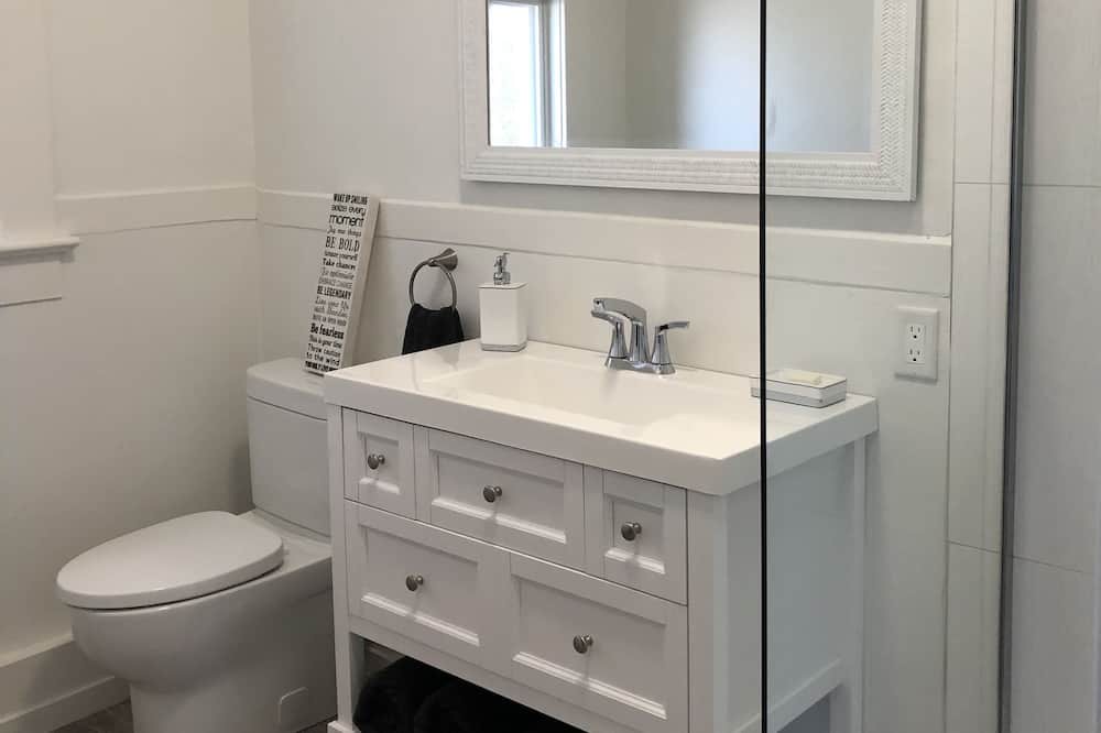 Photo of Bathroom in Fairview