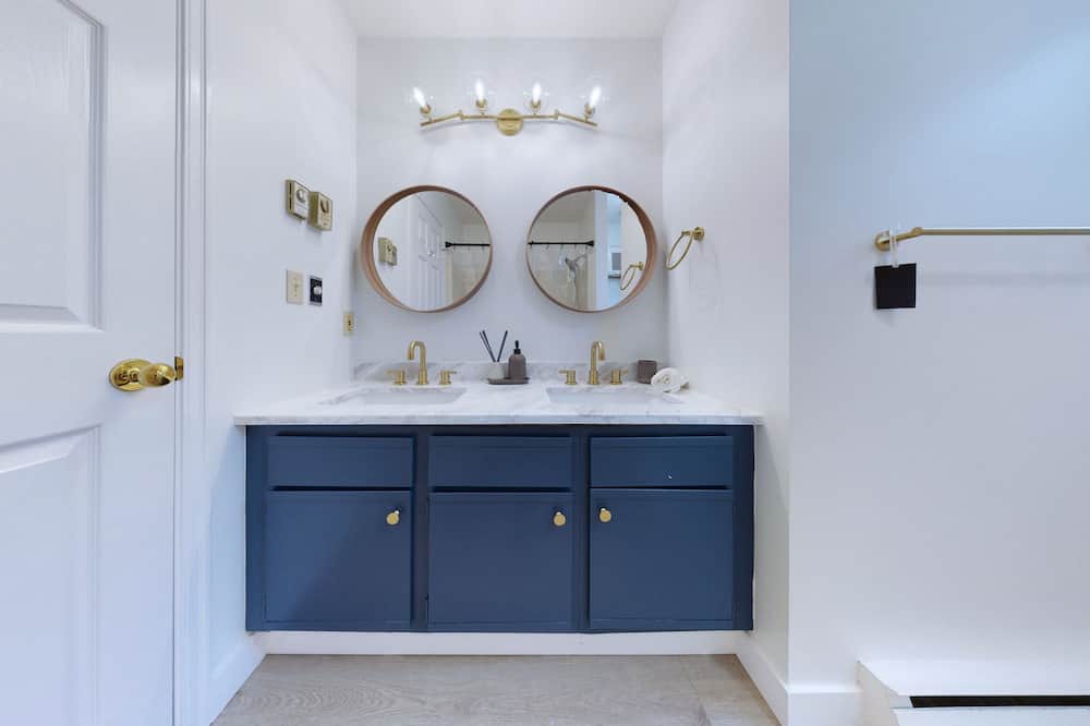 Photo of Bedroom in West Sechelt