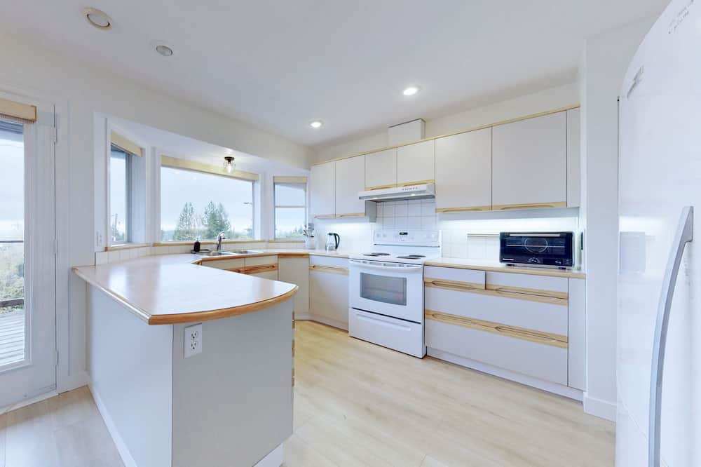 Photo of Kitchen in West Sechelt