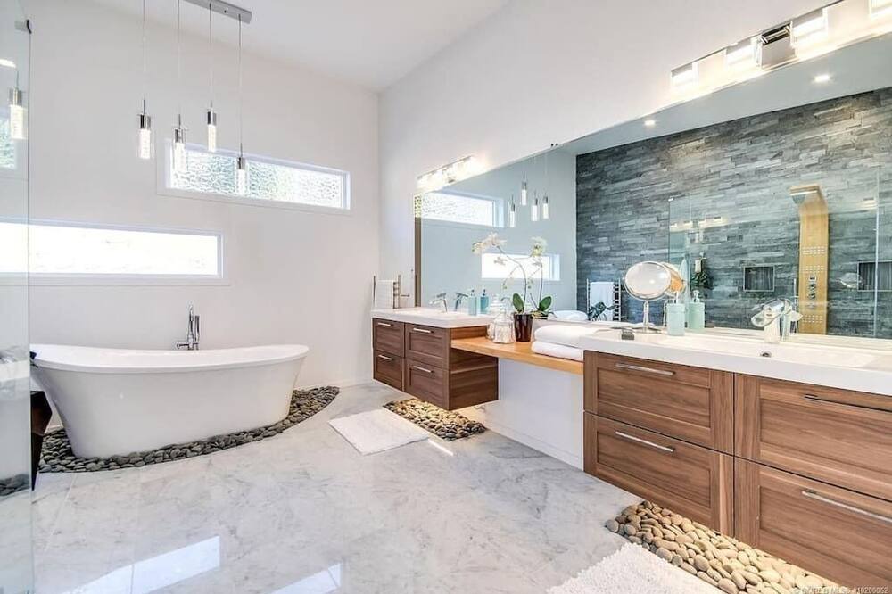 Photo of Bathroom in Southwest Mission