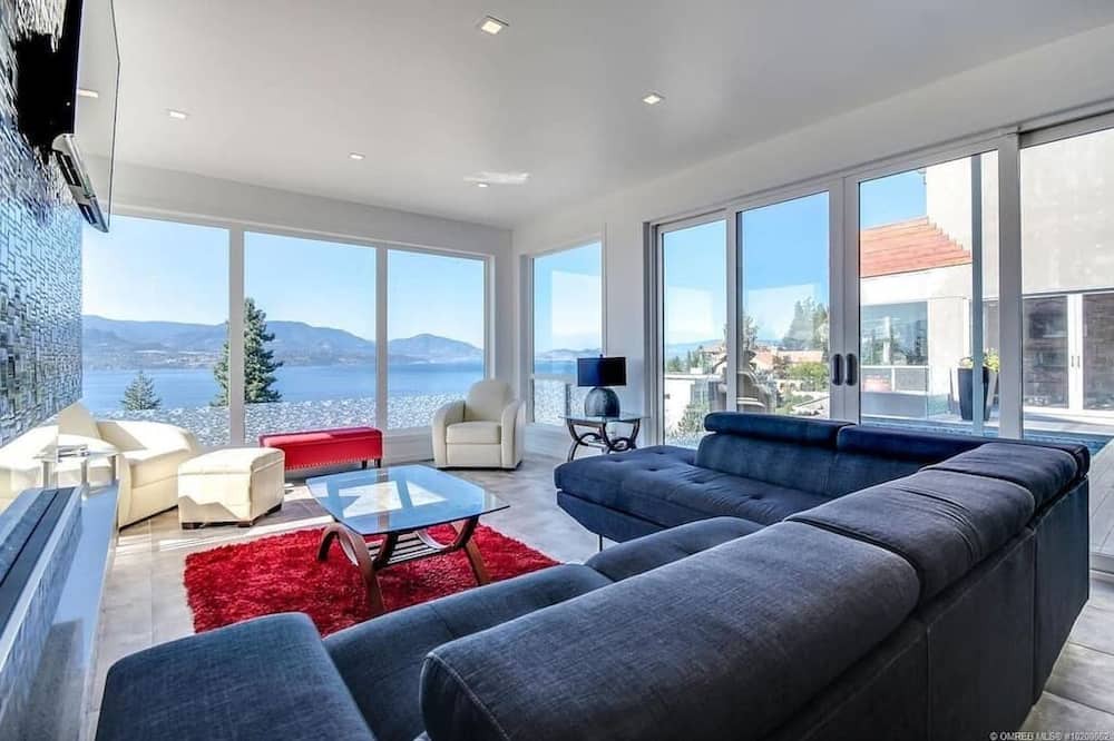 Photo of Livingroom in Southwest Mission