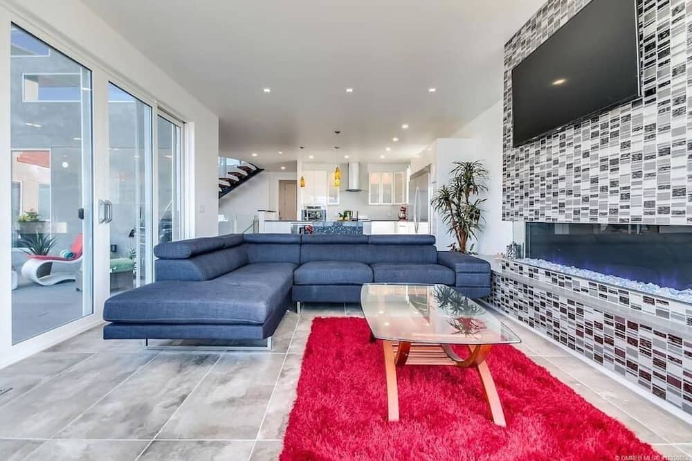 Photo of Livingroom in Southwest Mission