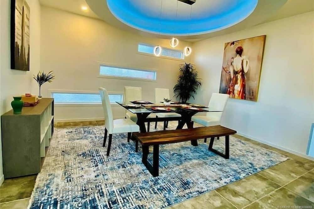 Photo of Livingroom in Southwest Mission
