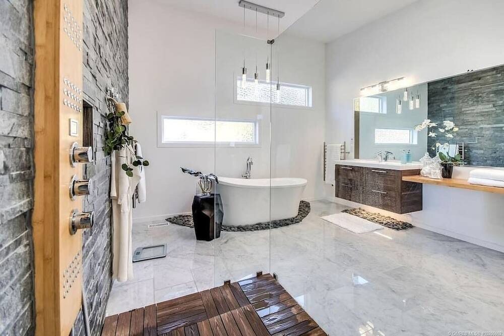 Photo of Bathroom in Southwest Mission