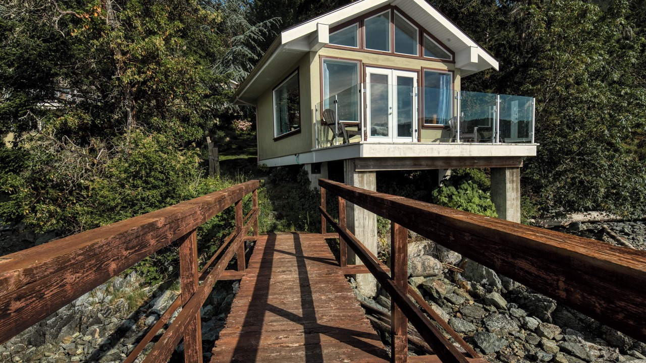 Photo of Outdoor in Maple Bay