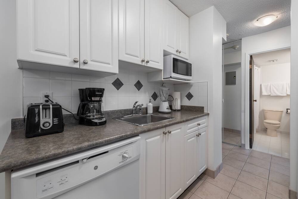 Photo of Kitchen in Central Lonsdale