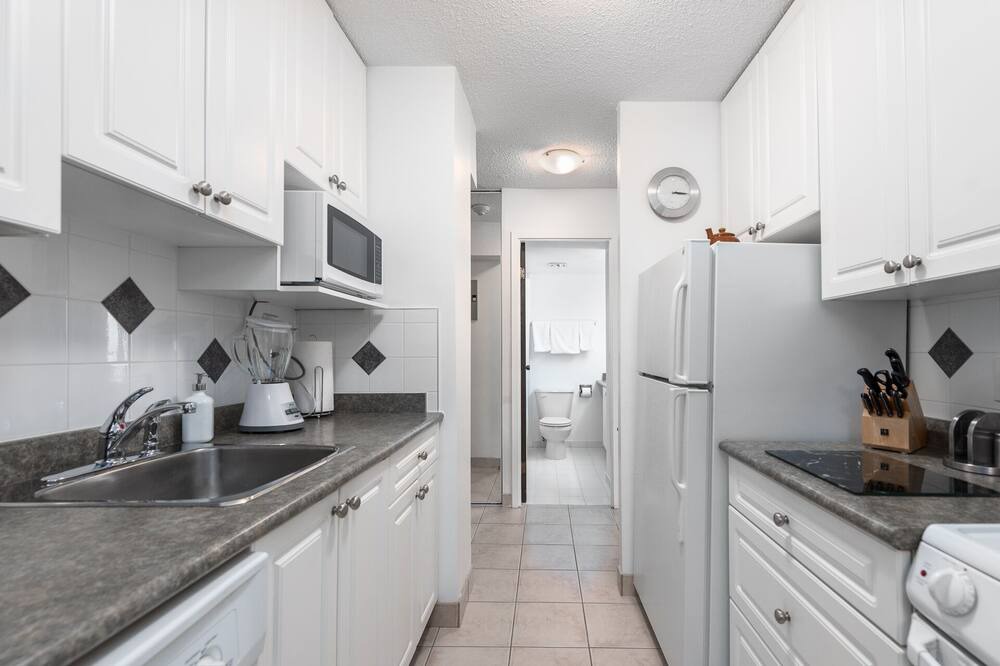 Photo of Kitchen in Central Lonsdale