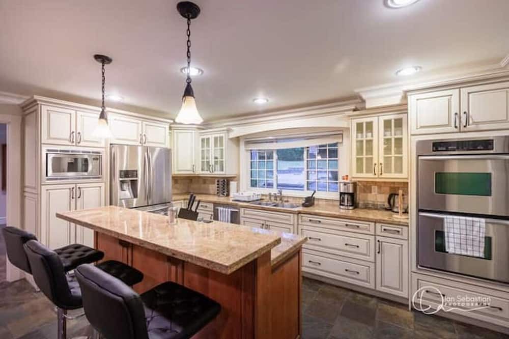 Photo of Kitchen in Newton