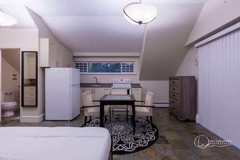 Photo of Bedroom in Newton