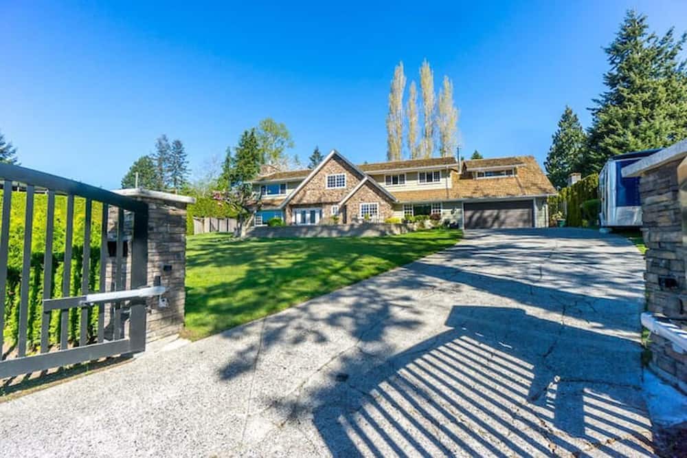 Photo of Outdoor in Newton