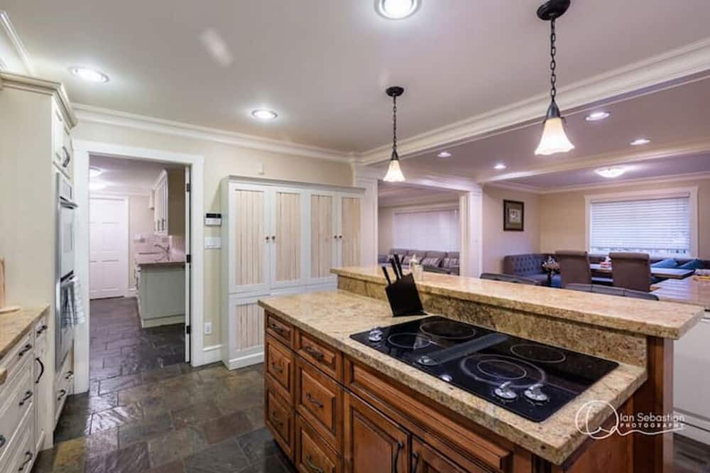 Photo of Kitchen in Newton