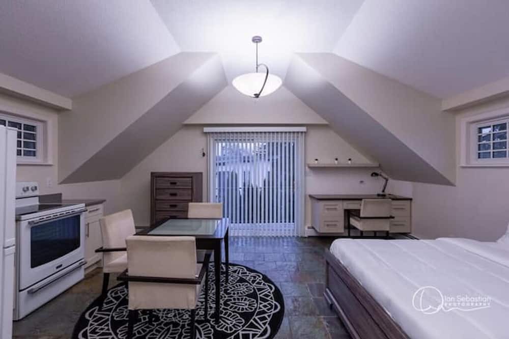 Photo of Bedroom in Newton