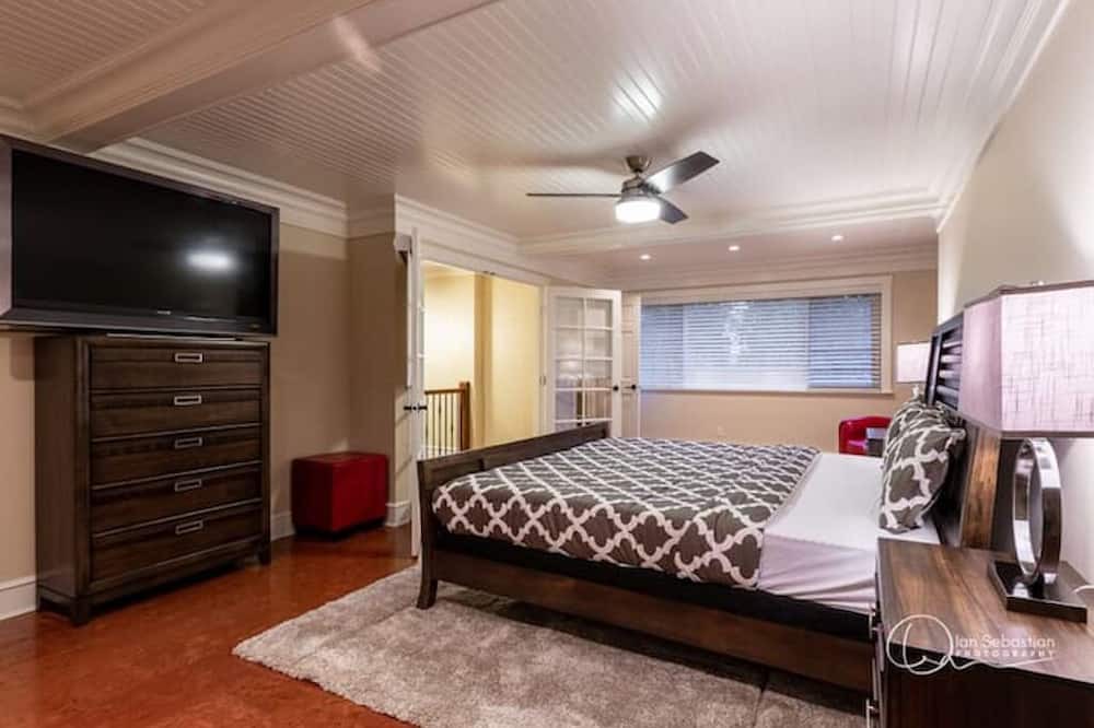 Photo of Bedroom in Newton