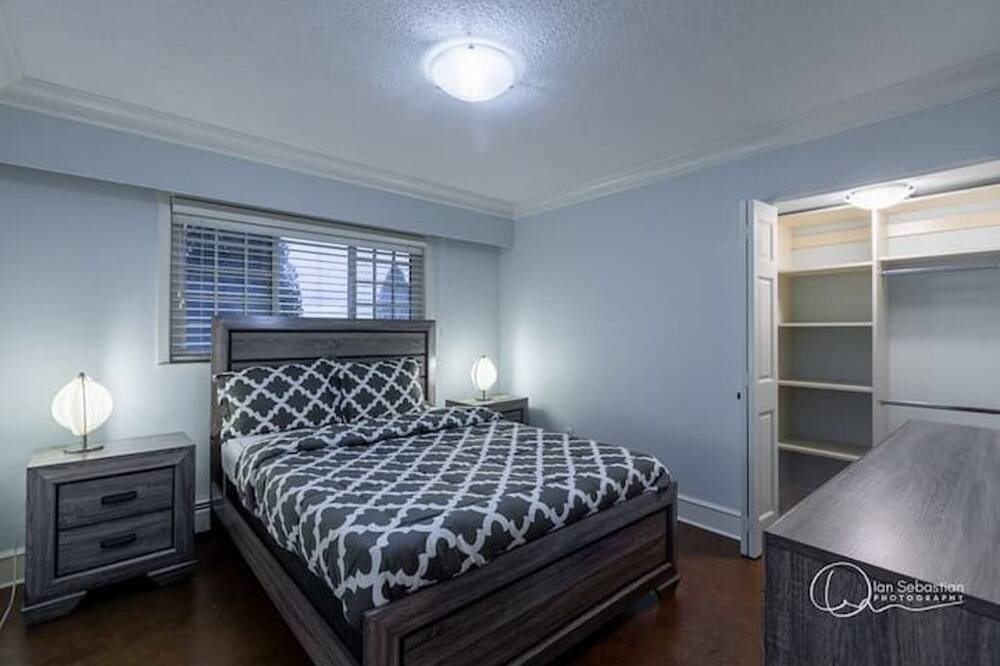 Photo of Bedroom in Newton
