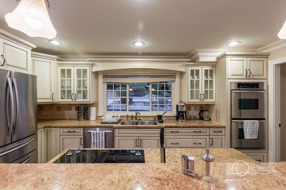 Photo of Kitchen in Newton